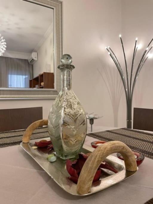 Crimson Suite: 1-Bedroom Apartment In Thessaloniki Exterior foto